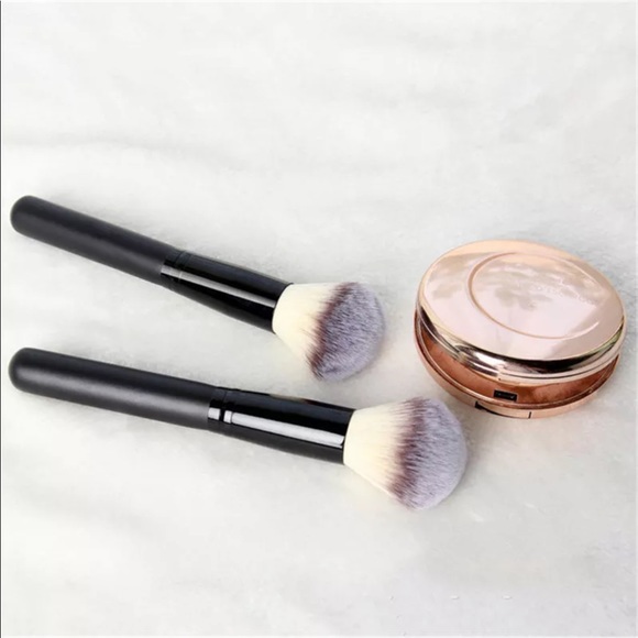 New 2pc Black Cosmetics Makeup Brush - Picture 3 of 6